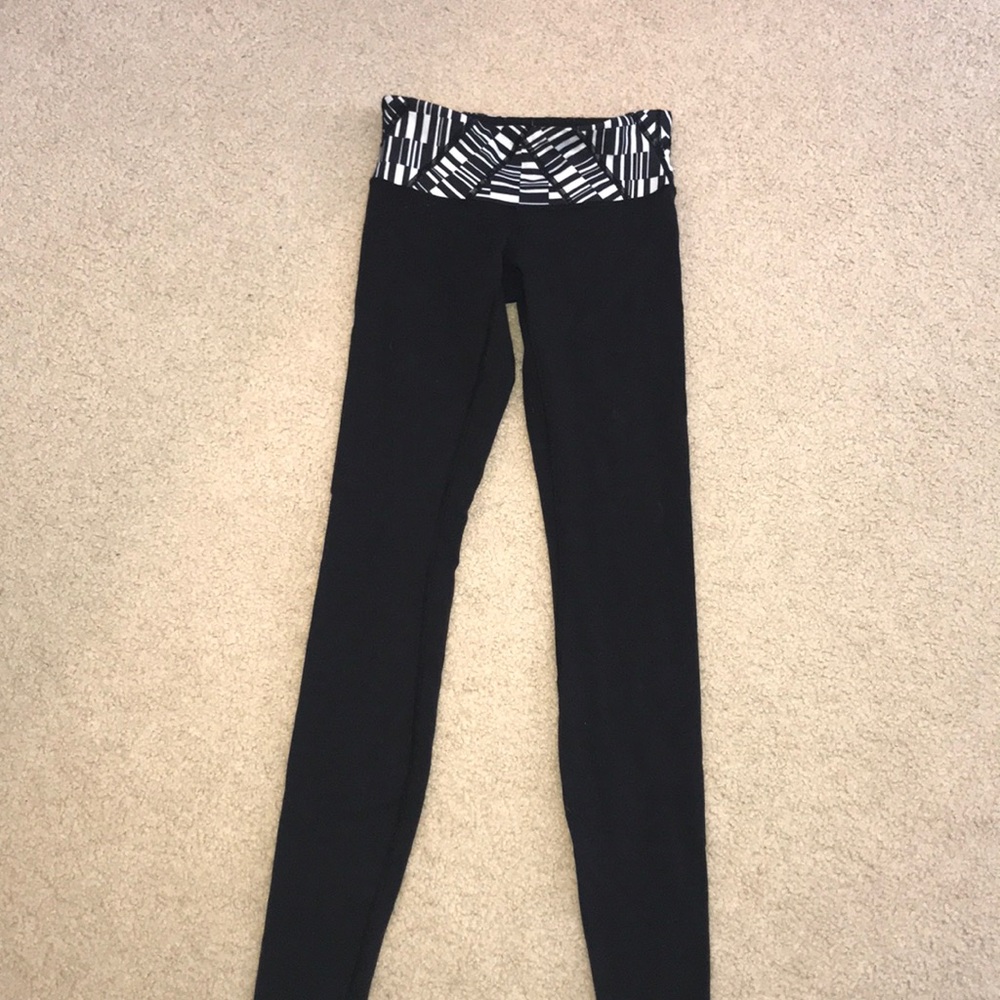 LEAVING FOR SCHOOL! Reversible Lululemon leggings!